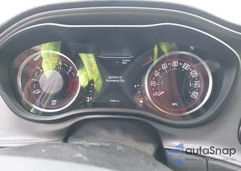 2023 Dodge Challenger R/T z USA, uszkodzony, nr VIN 2C3CDZBT8PH658916